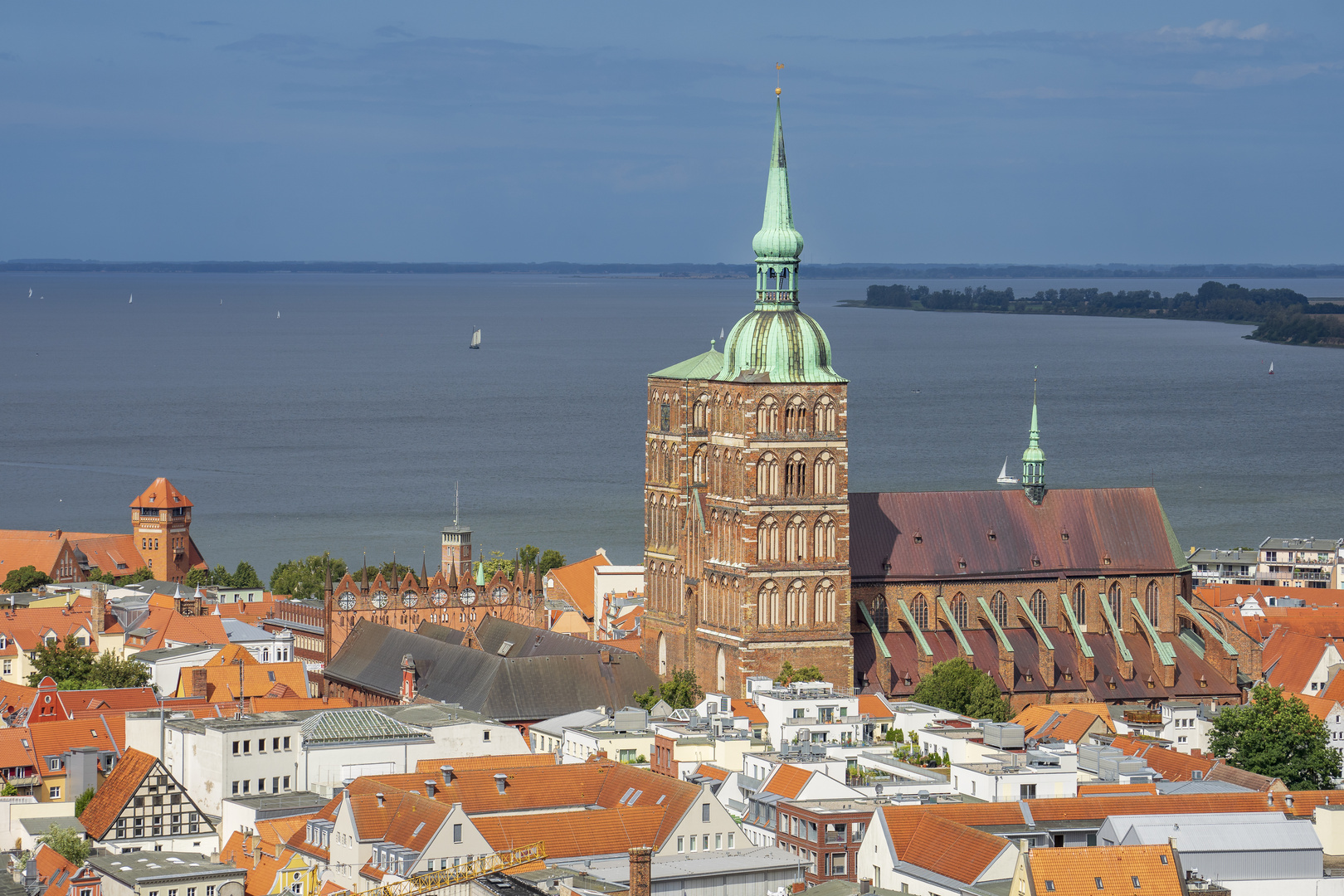 Über den Dächern von Stralsund
