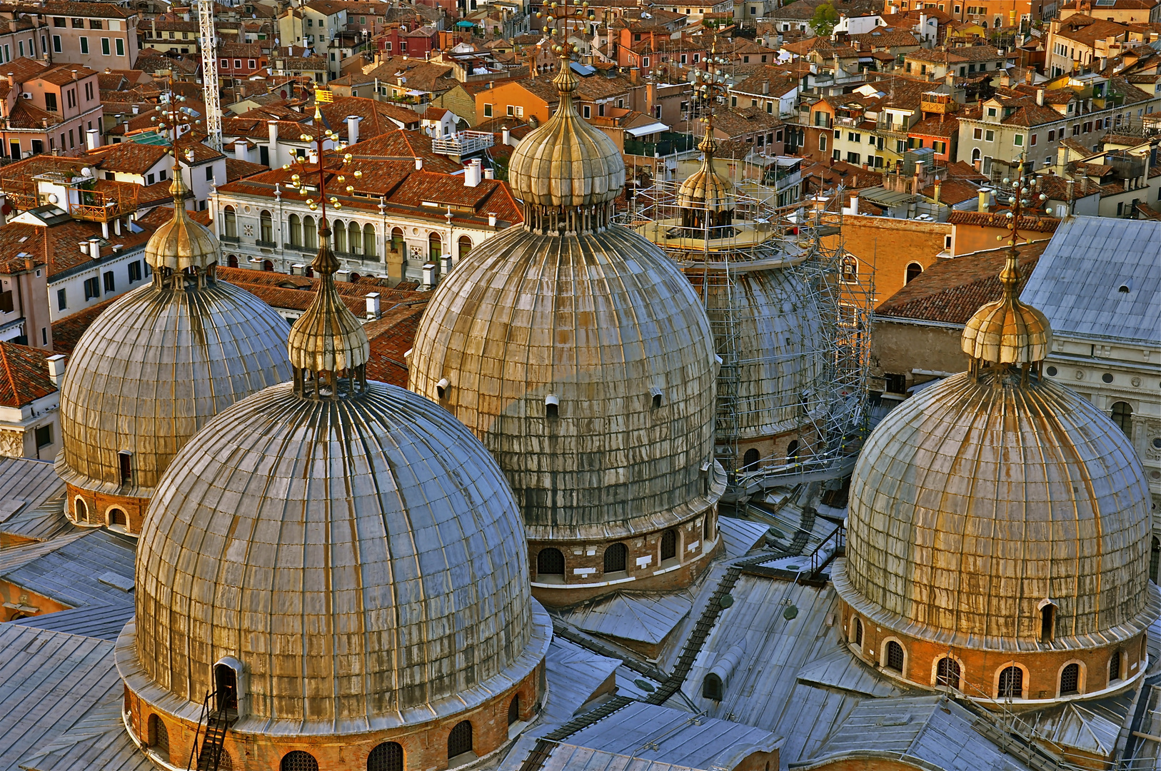 Über den Dächern von Venedig