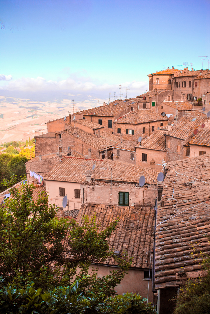 Über den Dächern von Volterra