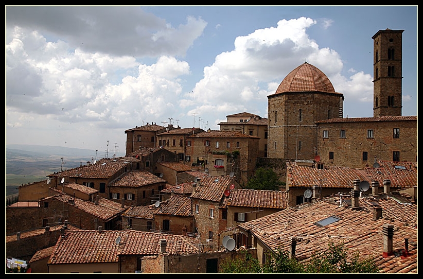 Über den Dächern von Volterra