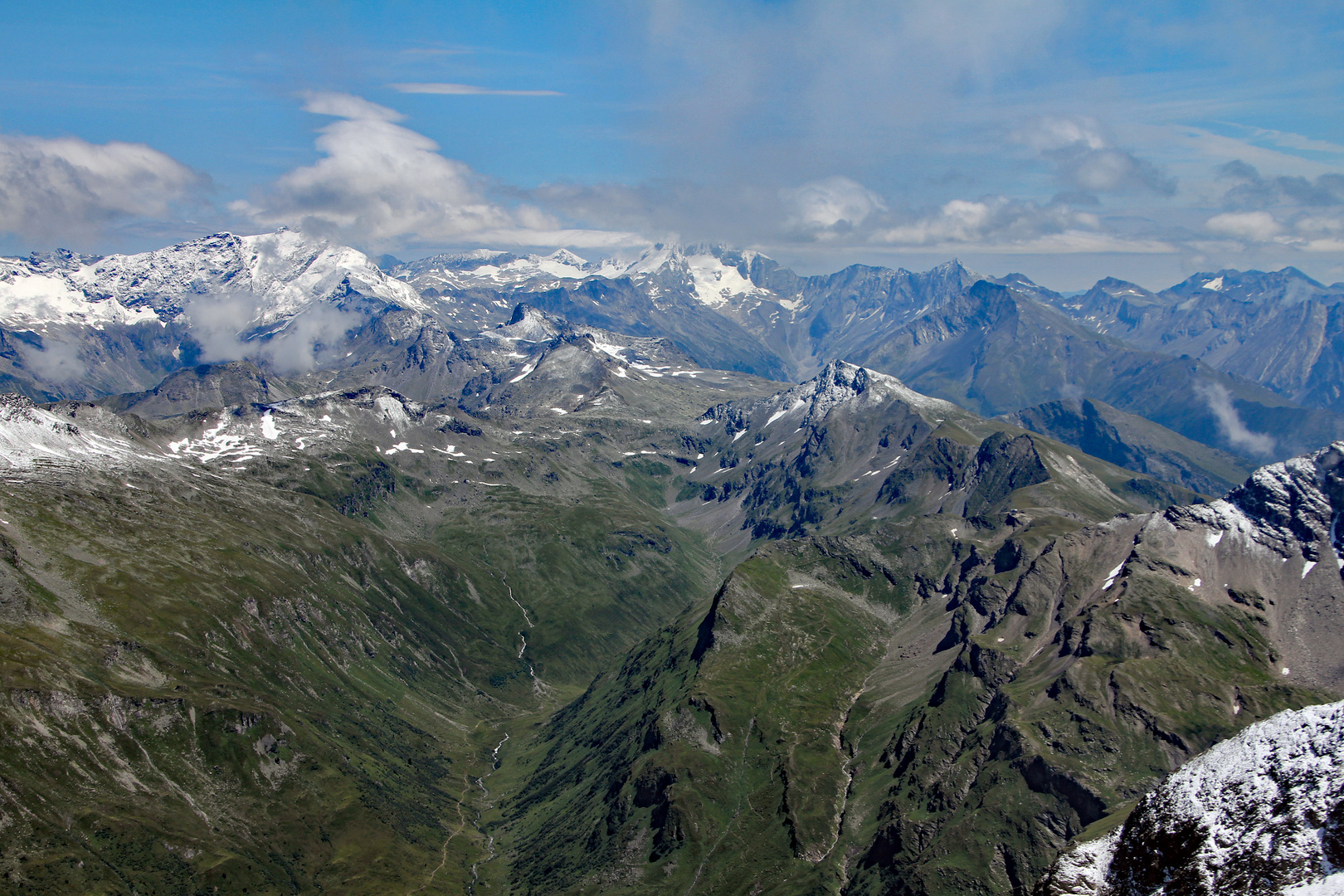 Über den Gletscher geschaut