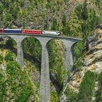 Über den Landwasser-Viadukt 