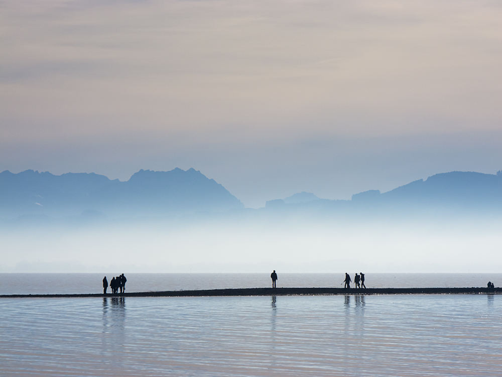 über den See