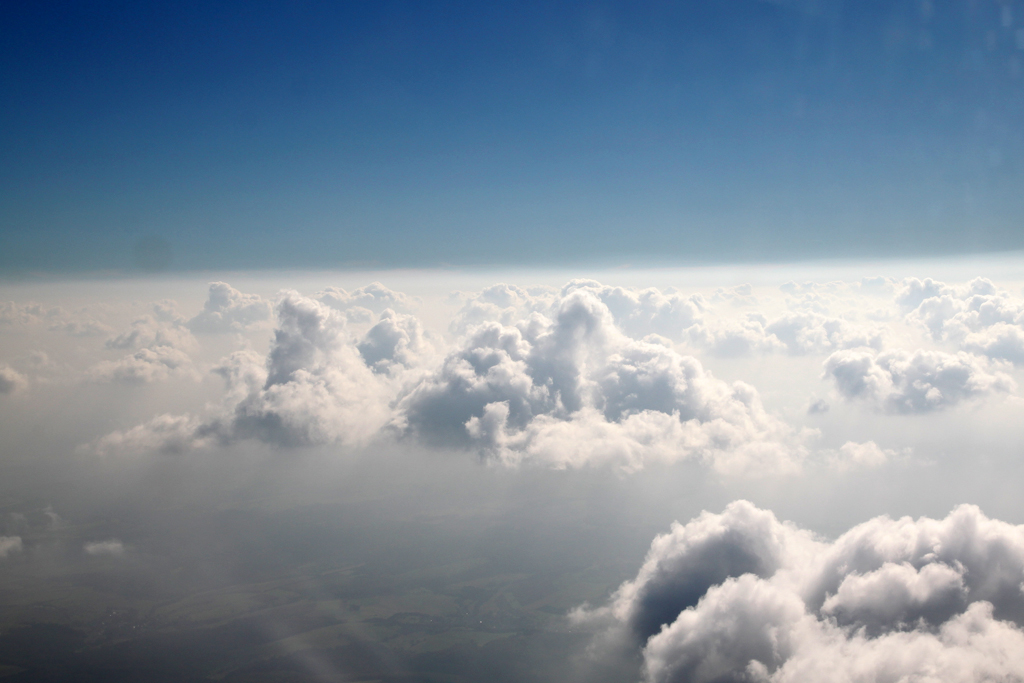 Über den Wolken