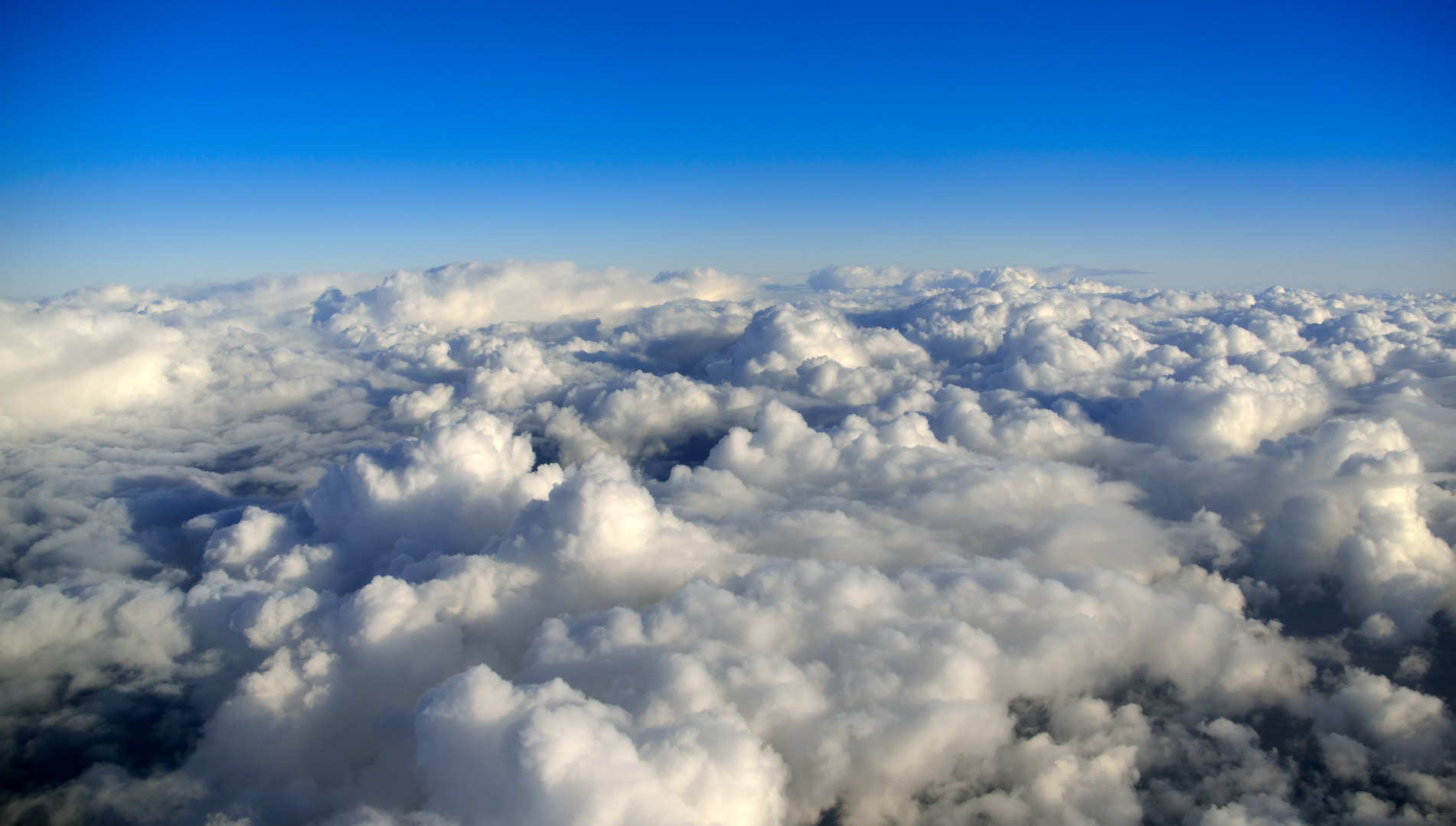 Über den Wolken