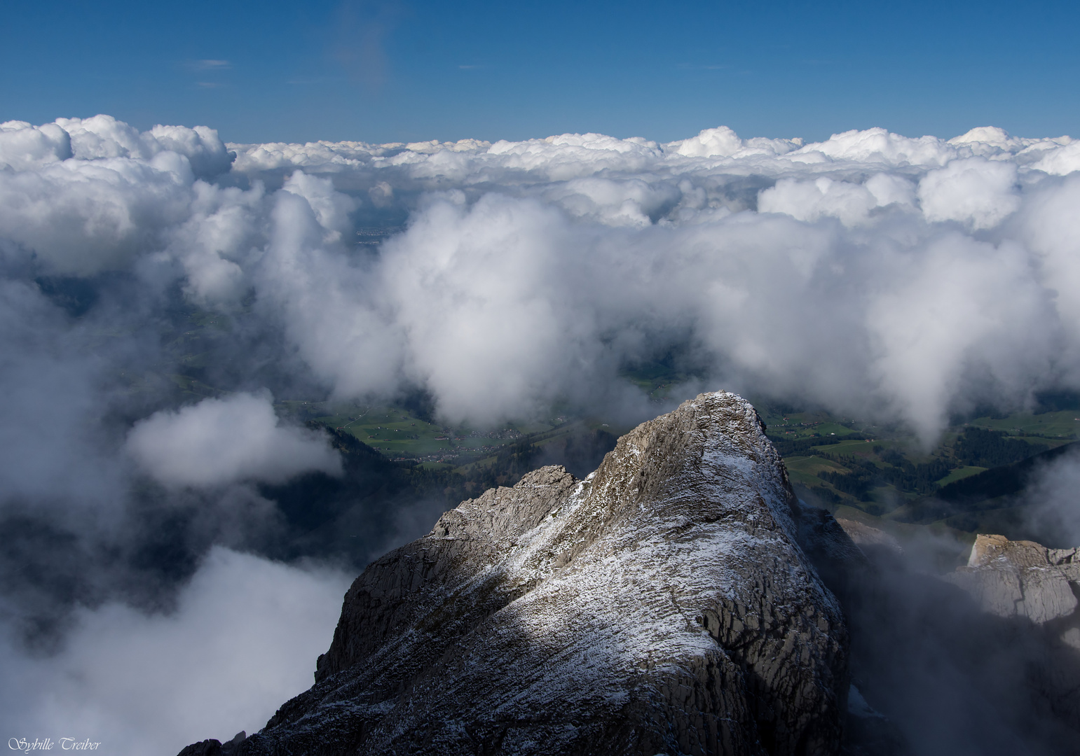 Über den Wolken