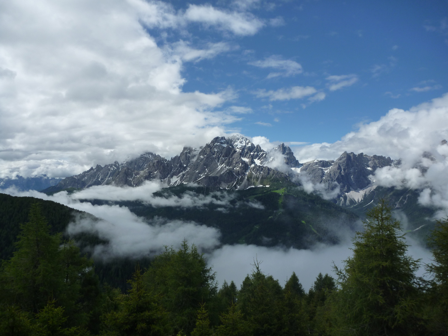 Über den Wolken