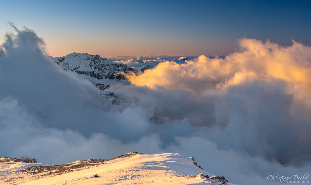 Über den Wolken