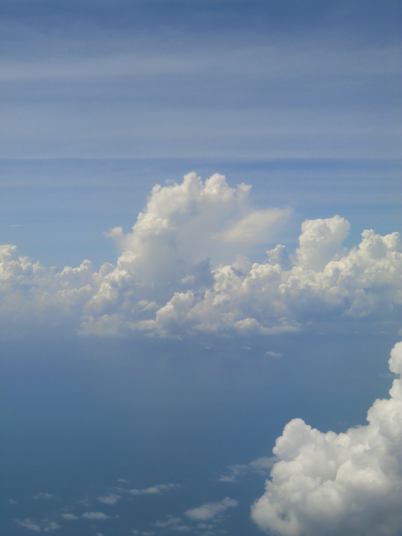 Über den Wolken