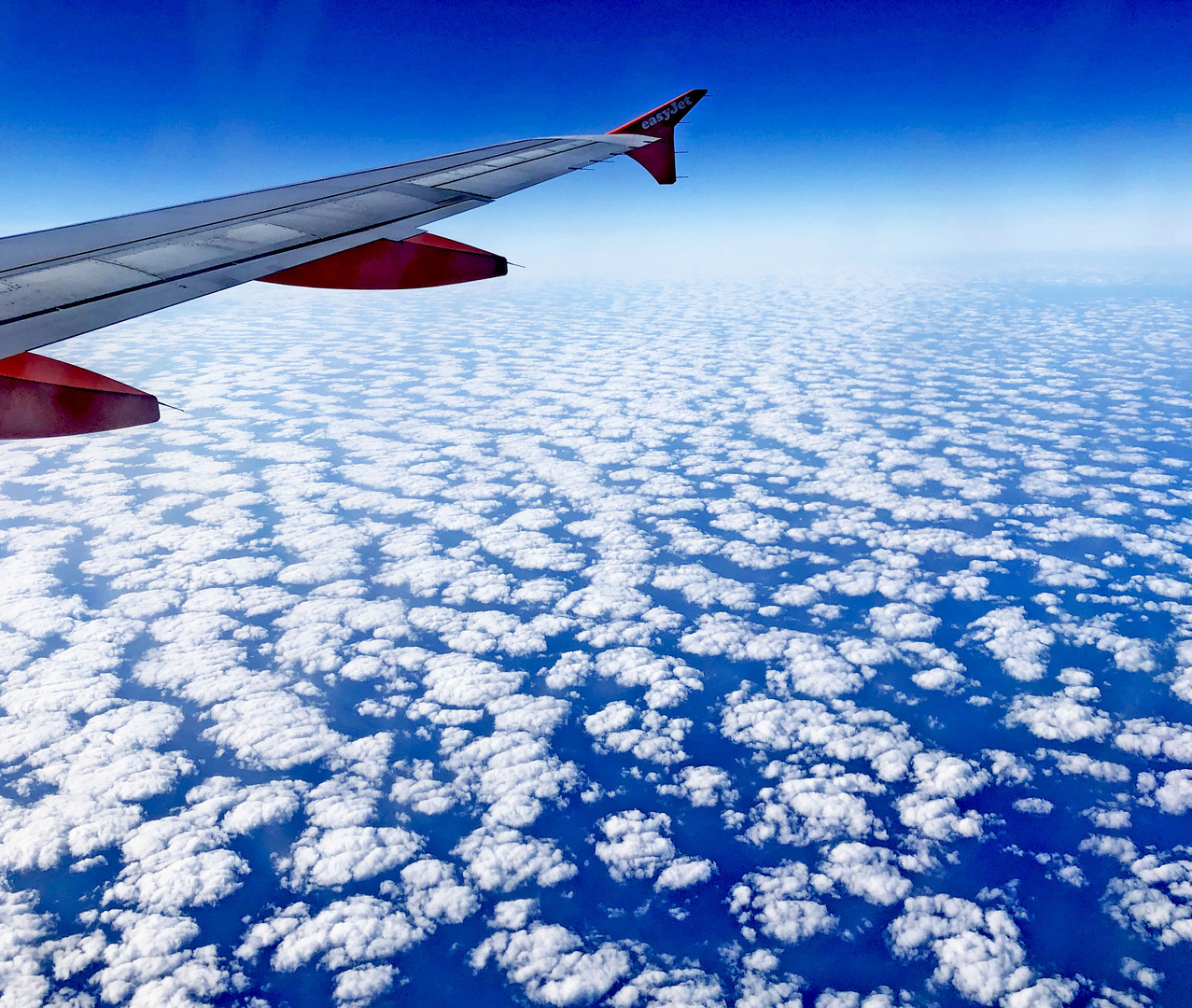 Uber Den Wolken Foto Bild Wolken Himmel Flugzeug Bilder Auf Fotocommunity