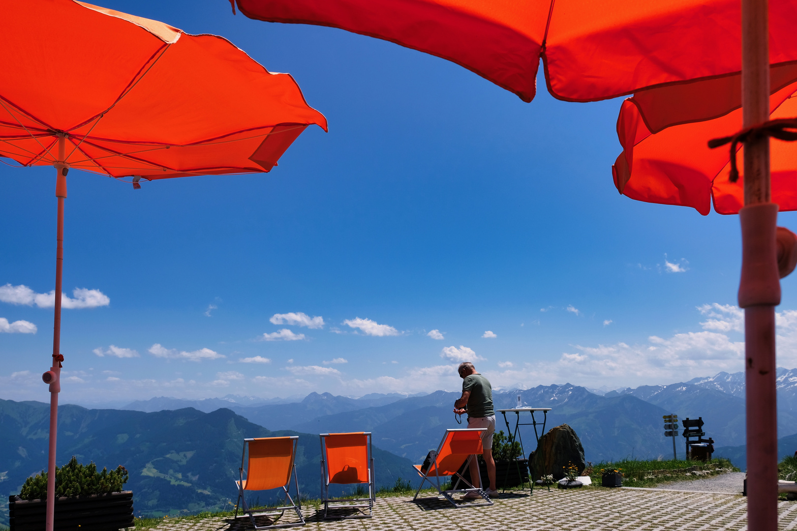 Über den Wolken - Akzente in Orange