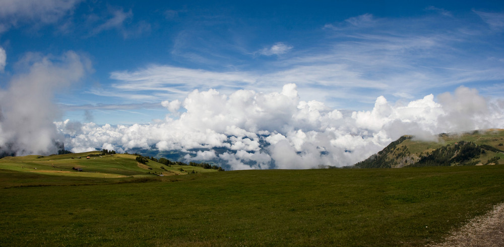 Über den Wolken auf der Seiser Alm.