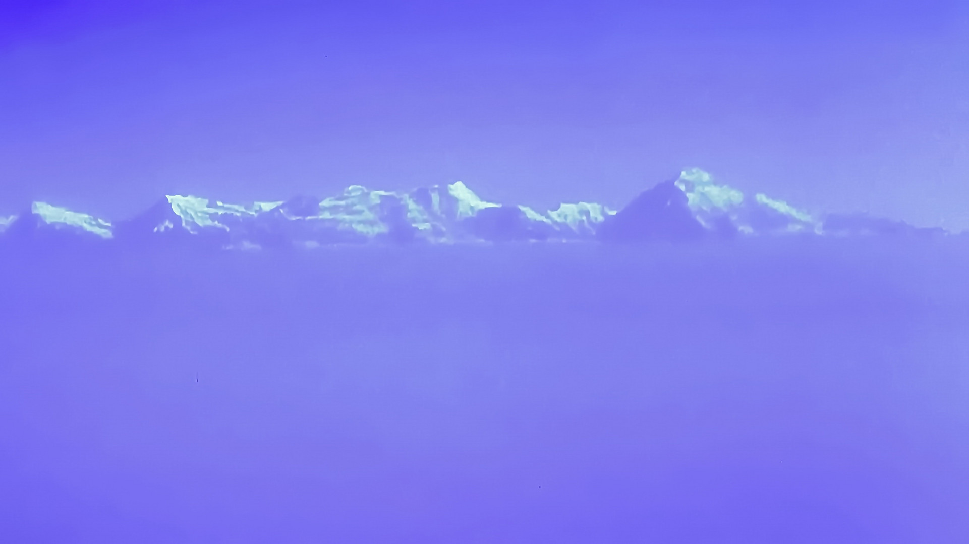 Über den Wolken: Blick auf den  Mount Everest