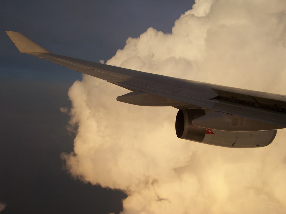 Über den Wolken, Hinflug nach Australien