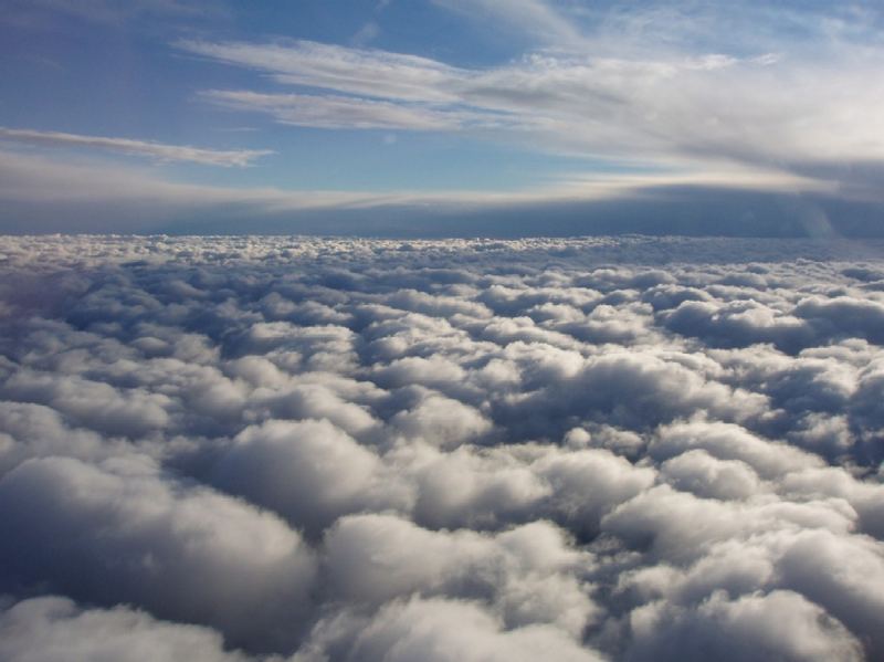 Über den Wolken ist die Freiheit grenzenlos