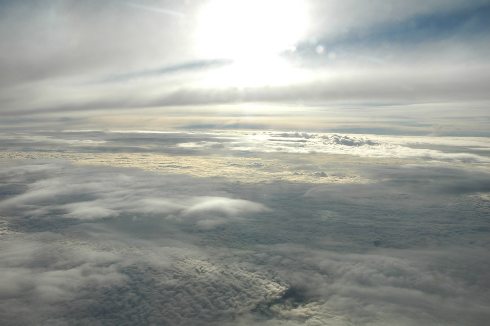 ...über den Wolken, muss die Freiheit...