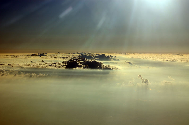 Über den Wolken muss die Freiheit wohl grenzenlos sein . . .