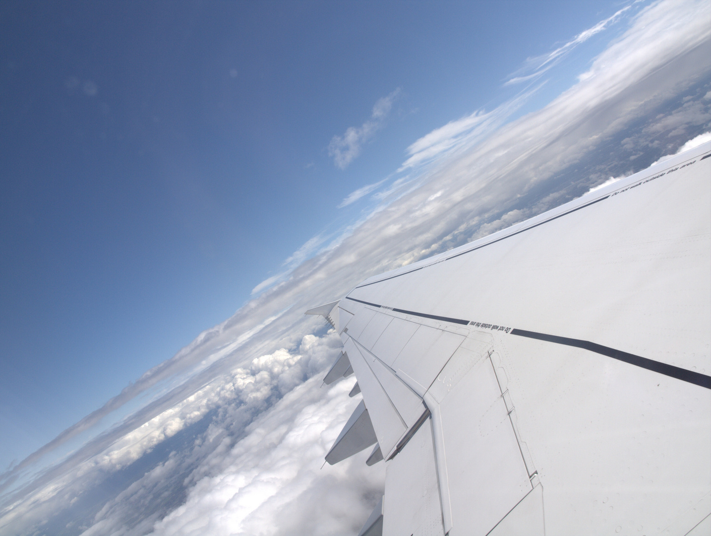 über den Wolken muss die Freiheit wohl grenzenlos sein!