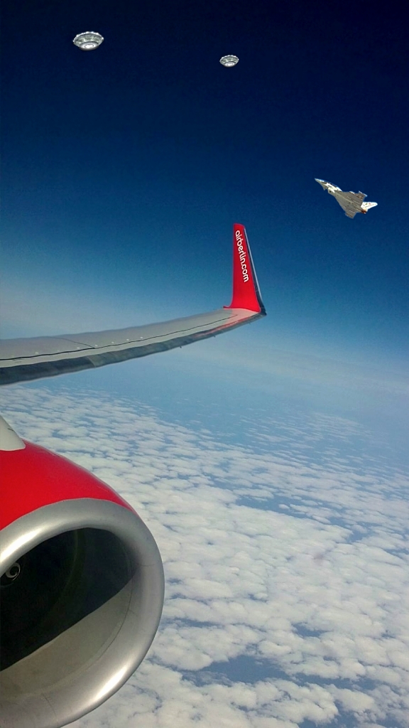 Über den Wolken! V-Die außerirdischen Besucher kommen :-) Auf Sommerreise!