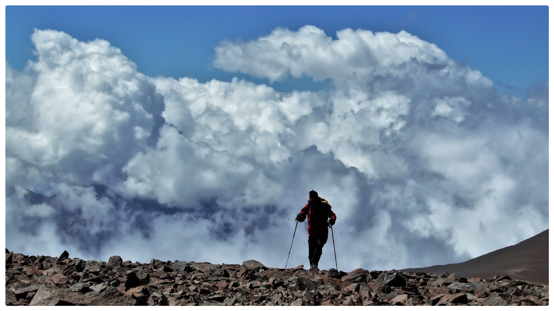 Über den Wolken wandern