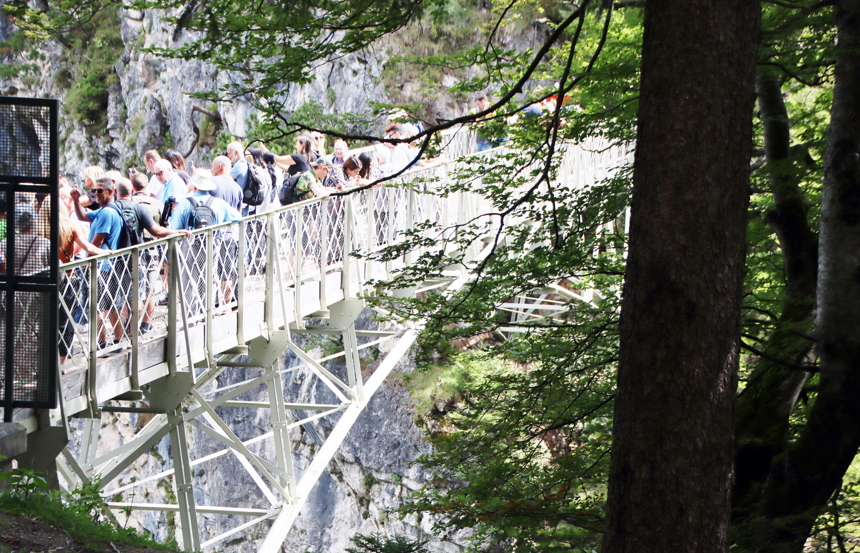 über der Pöllatschlucht