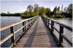 über die Brücke.....