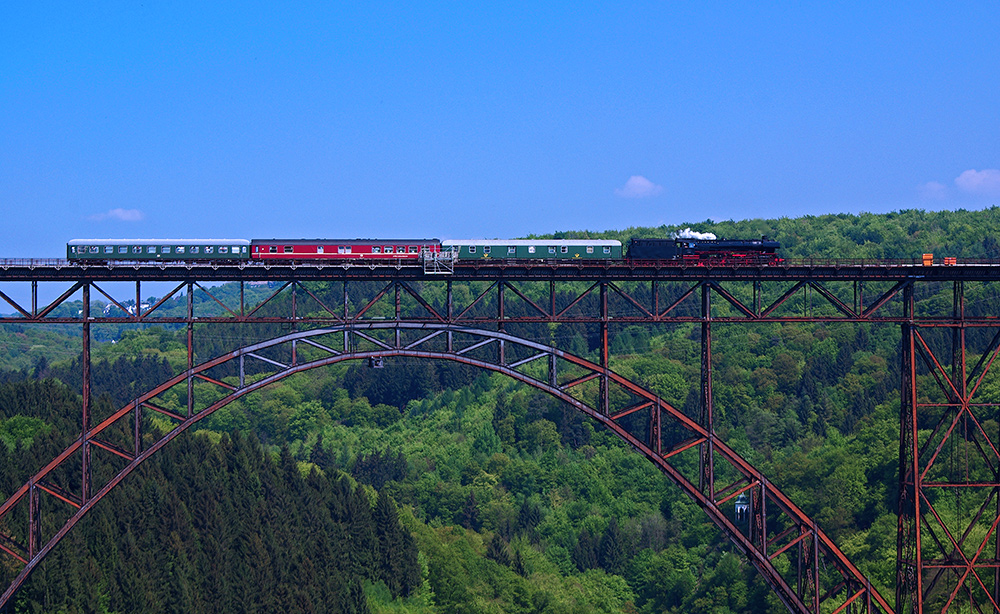 Über die Brücke