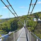 Über die Brücke gehen