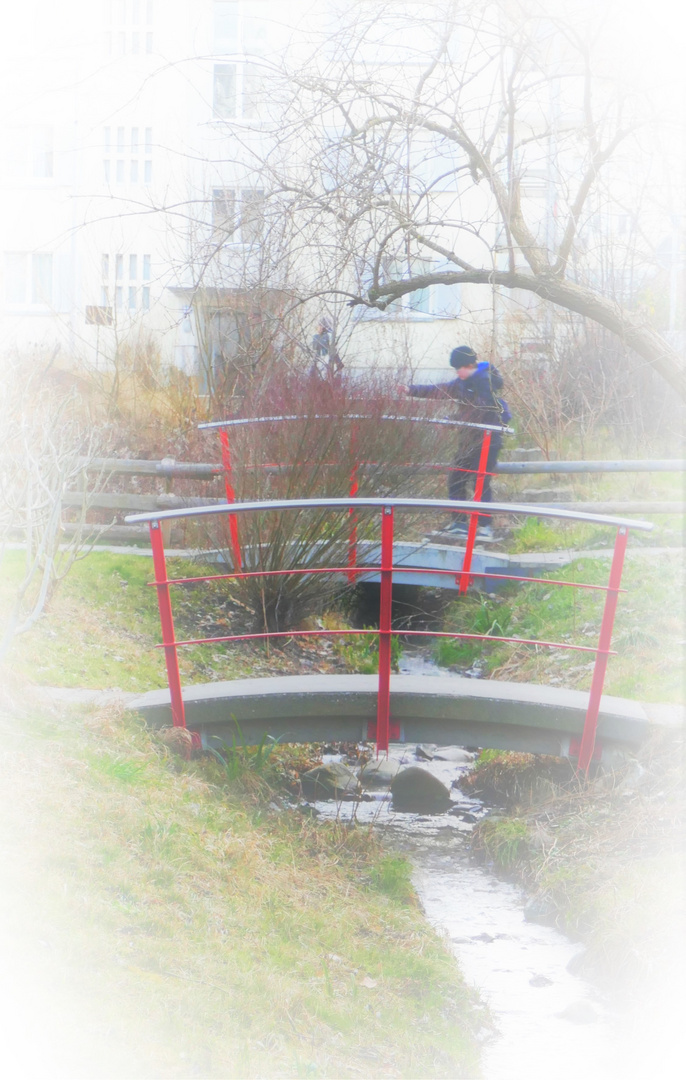 Über die Brücke gleiten