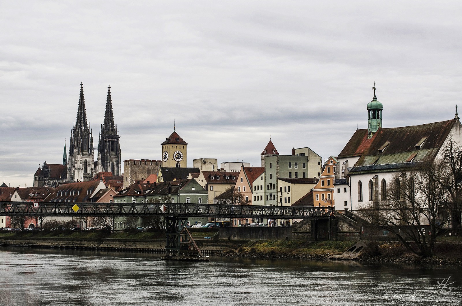 Über die Donau zu Regensburg