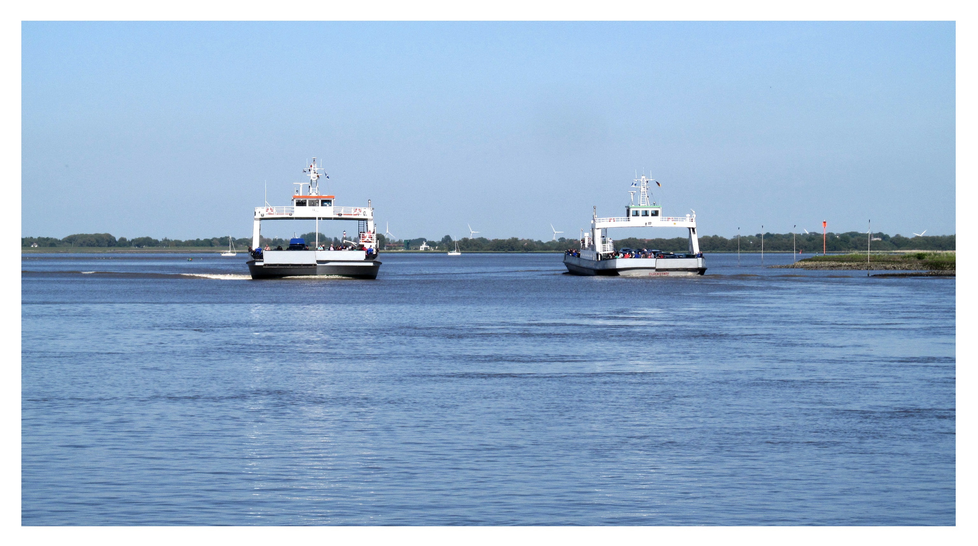 über die Elbe bei Wischhafen ...................