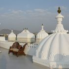 ÜBER DIE KUPPEL VON LAKE PALACE-UDAIPUR