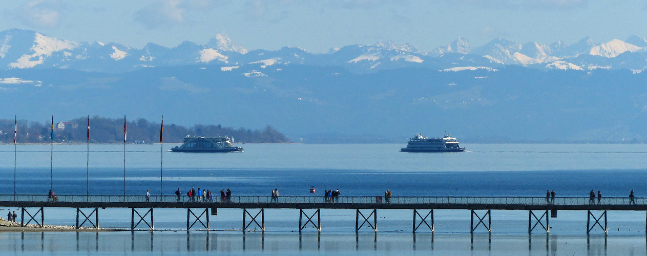 über die Mainau, Friedrichshafen, Bregenz zu den Alpen