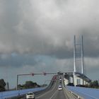 über die neue Brücke