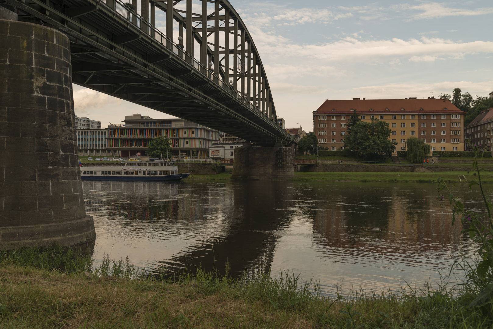 ***     über diese brücke.......     ***