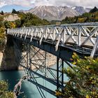 Über diese Brücke musst Du fahren...