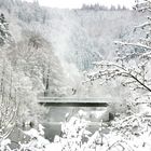 Über diese Brücke musst du gehen