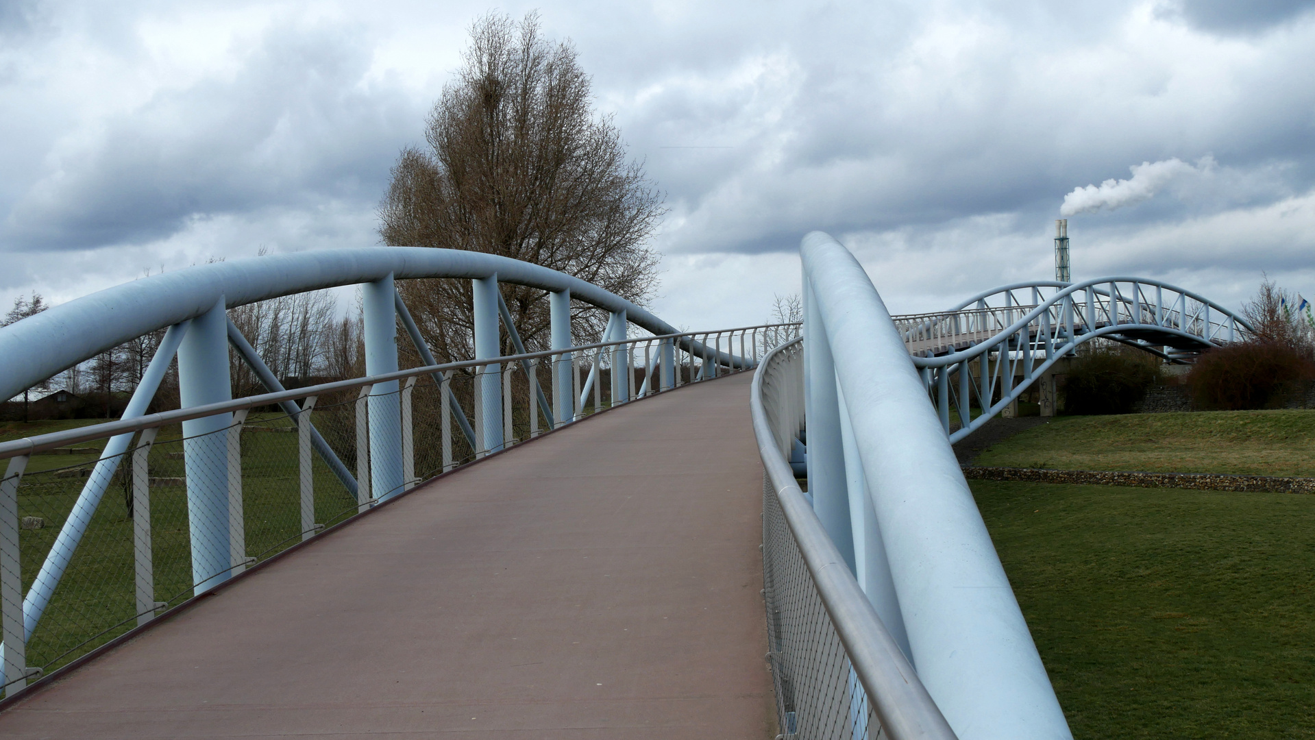 über diese Brücke musst Du gehn