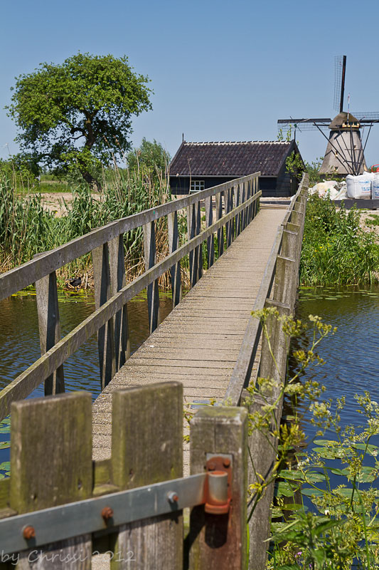 Über diese Brücke musst du gehn