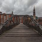 Über diese Brücke musst du gehn