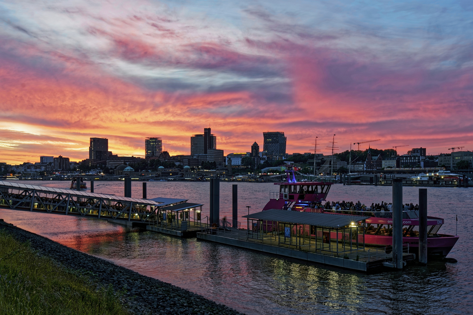 **Über Hamburg