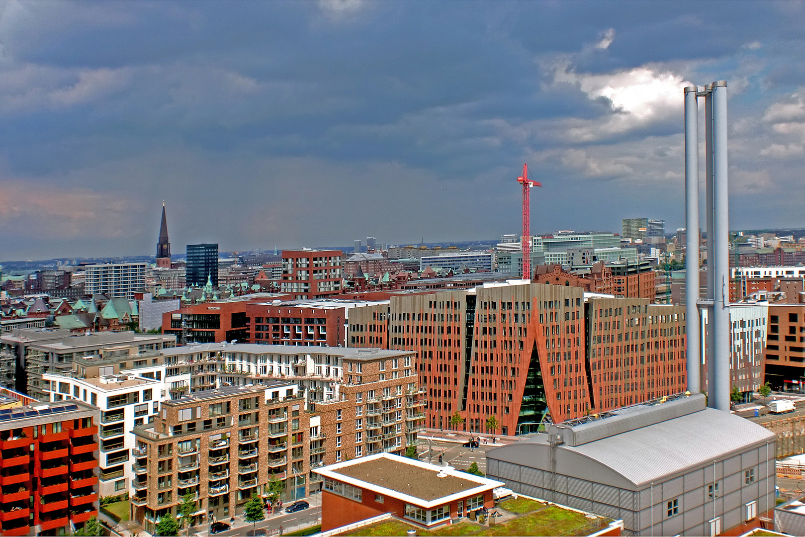 über Hamburgs Dächern