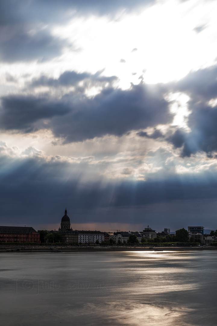 über Mainz scheint die Sonne (1)