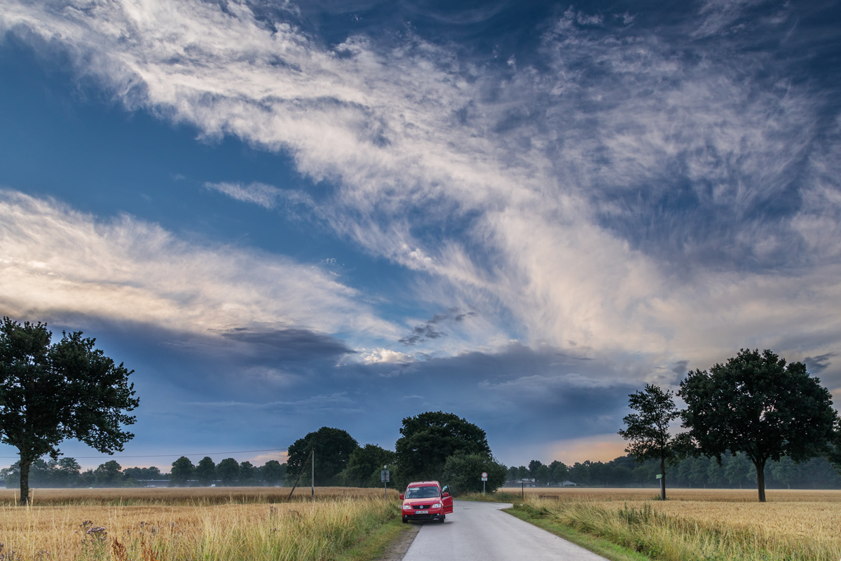 Über mir der Wolkenhimmel