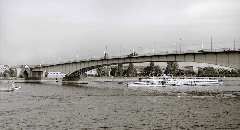 Über Rheinbrücken und -schiffe II