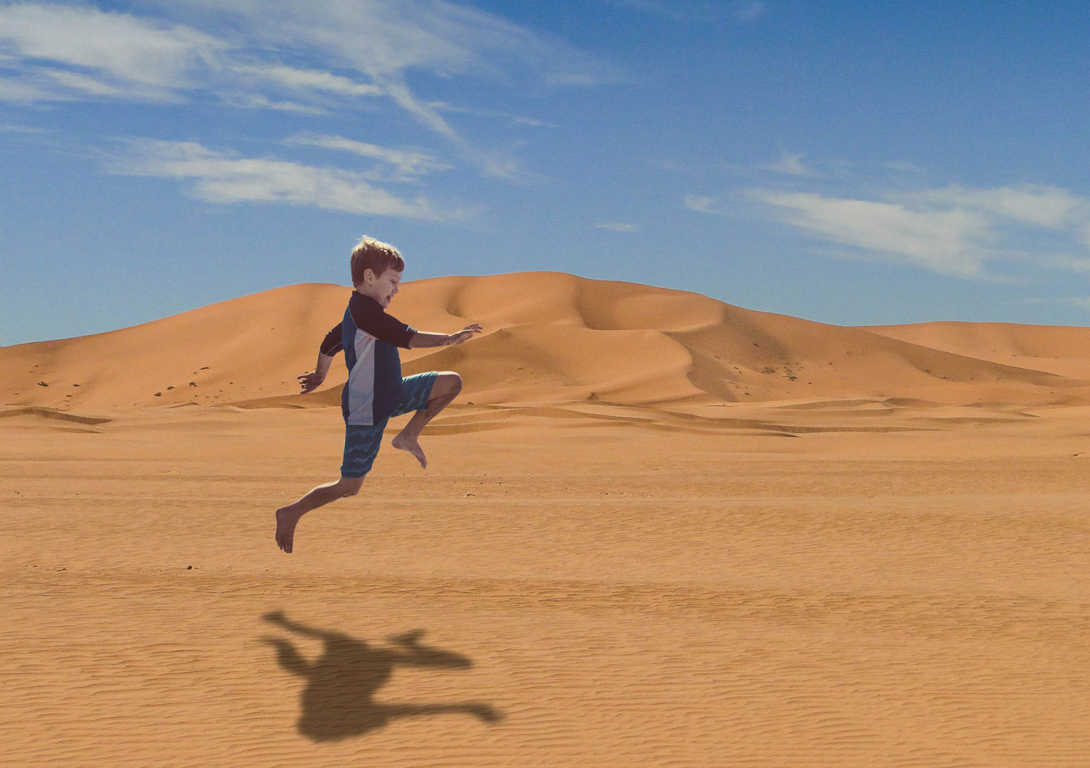 Ueber Seinen Schatten Springen Foto Bild Ankerbilder Bilder Auf Fotocommunity