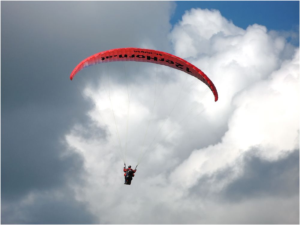 ÜBER SIE WOLKEN.......