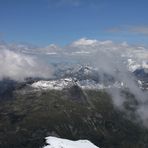 Über und unter den Wolken ...