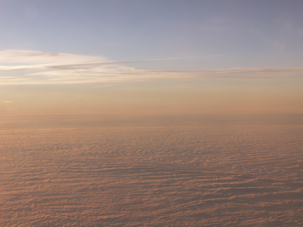 über und zwischen den wolken nr.4