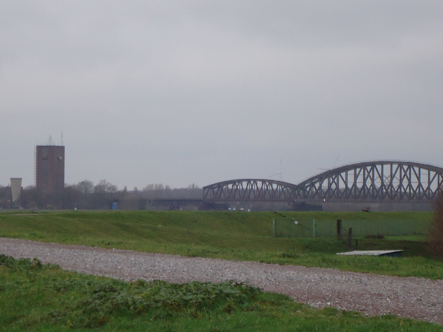 Überbrückter Rhein